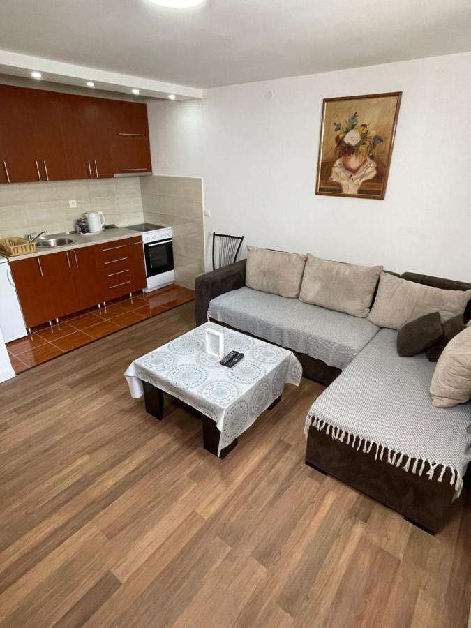 Airport Stay Apartments Surčin Kültér fotó