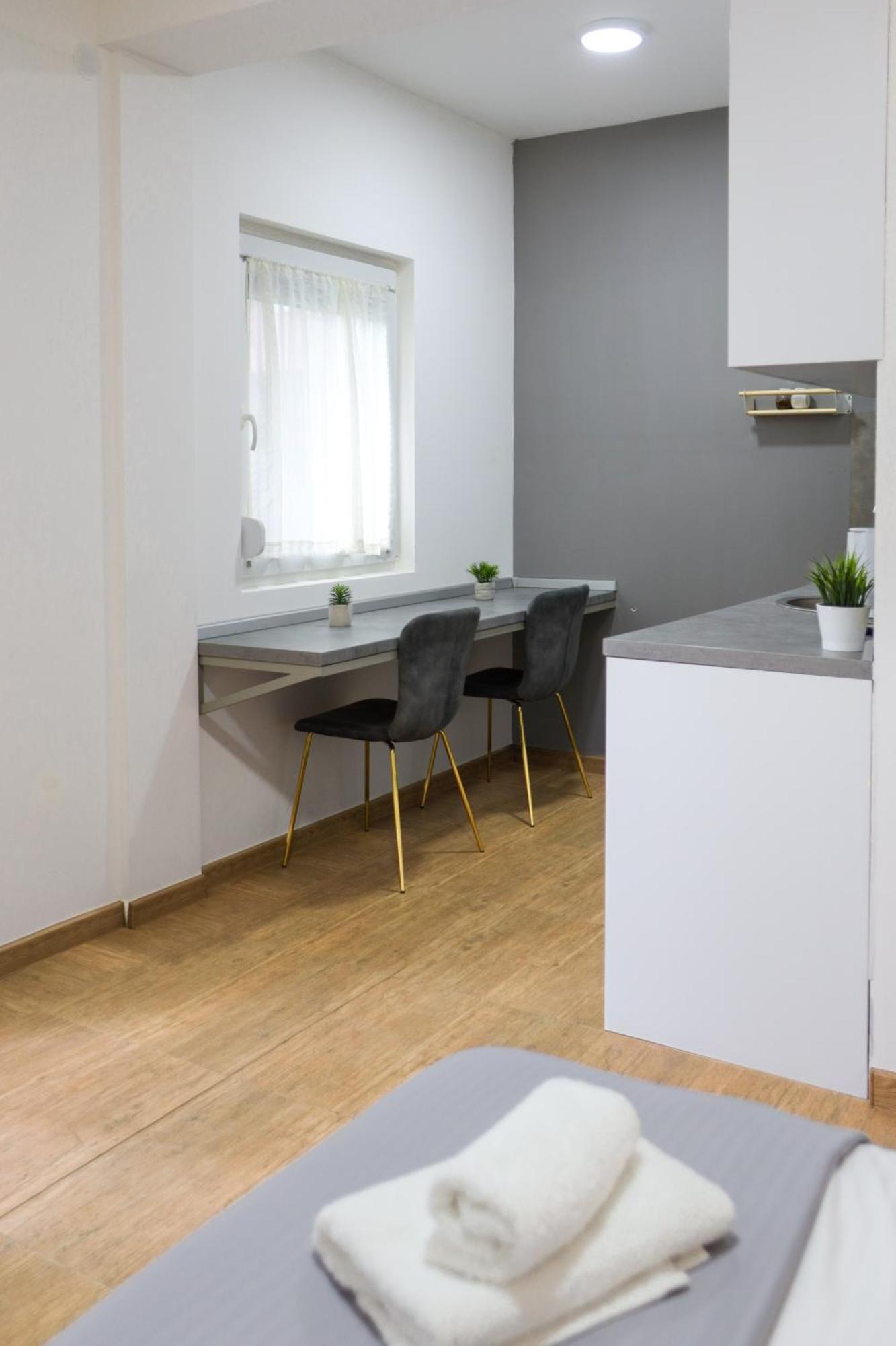 Airport Stay Apartments Surčin Kültér fotó