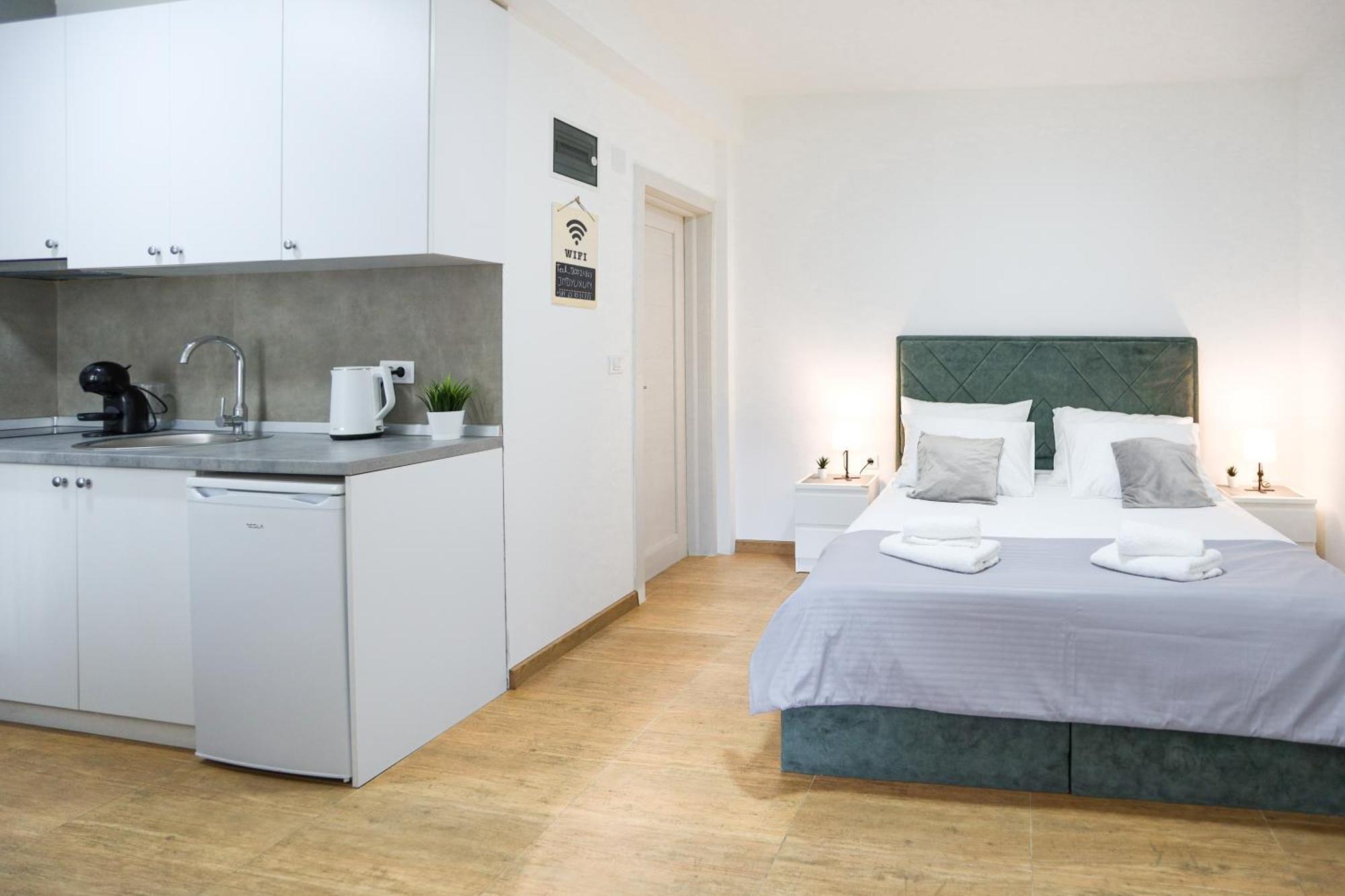 Airport Stay Apartments Surčin Kültér fotó