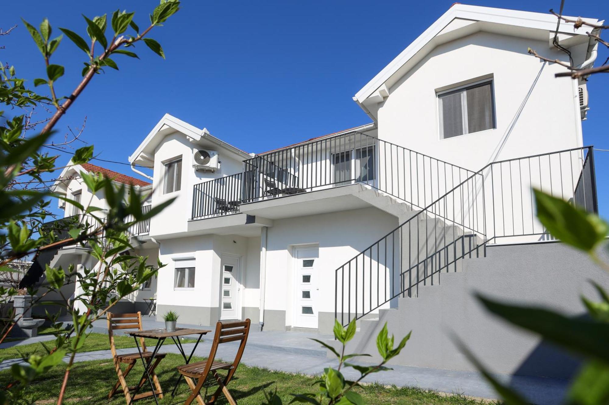 Airport Stay Apartments Surčin Kültér fotó